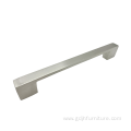 Thickened solid door handle